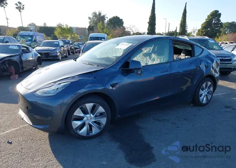 2023 Tesla Model Y Awd/Long Range Dual Motor All-Wheel Drive z USA, uszkodzony, nr VIN 7SAYGDEE6PA039892